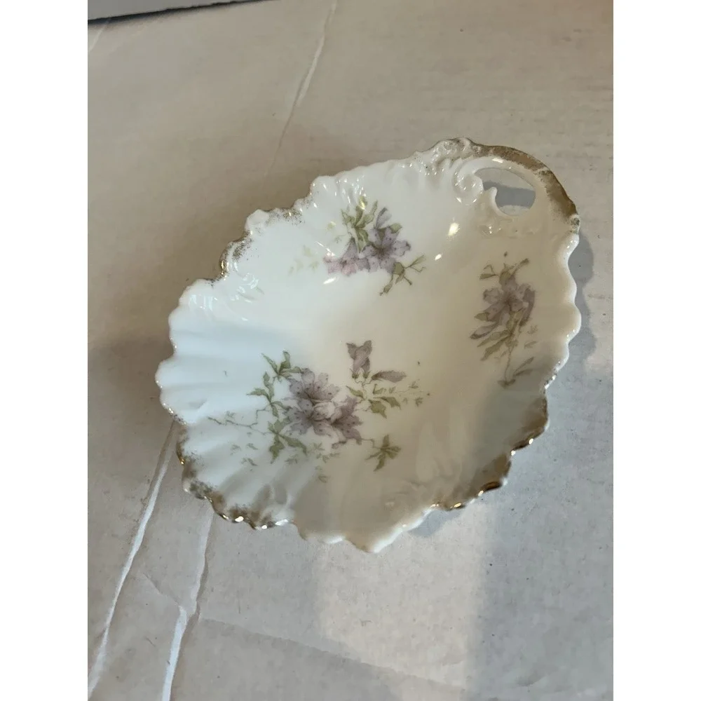 Antique Haviland & Co. Limoges France Purple Floral Scallop‎ Dish With Gold Trim